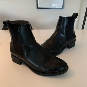 H&M Chelsea Boots